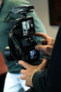 EQUIPOS AUDIOVISUALES